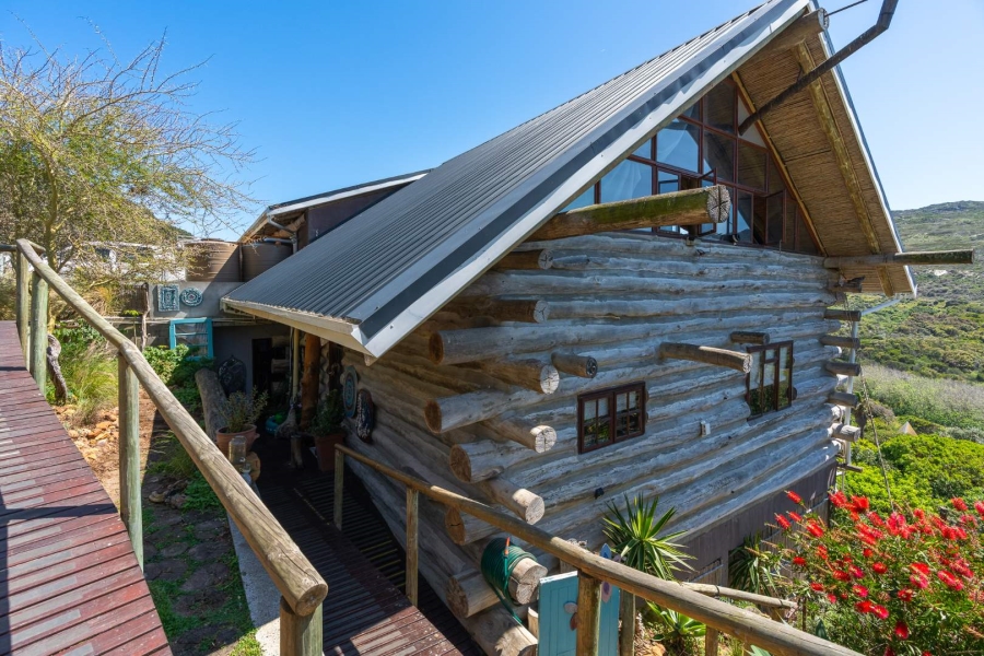 5 Bedroom Property for Sale in Glencairn Western Cape